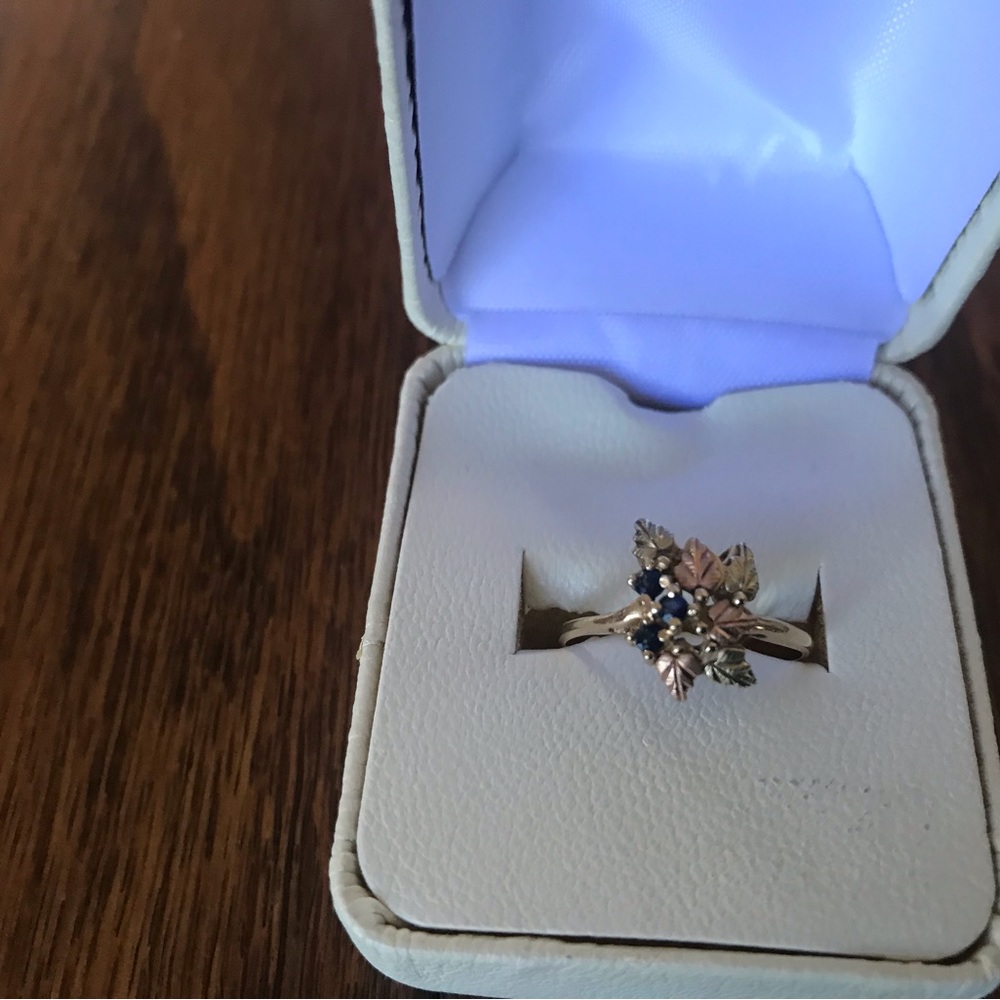 Rare 10k Black Hills Gold Sapphire Ring Size 8